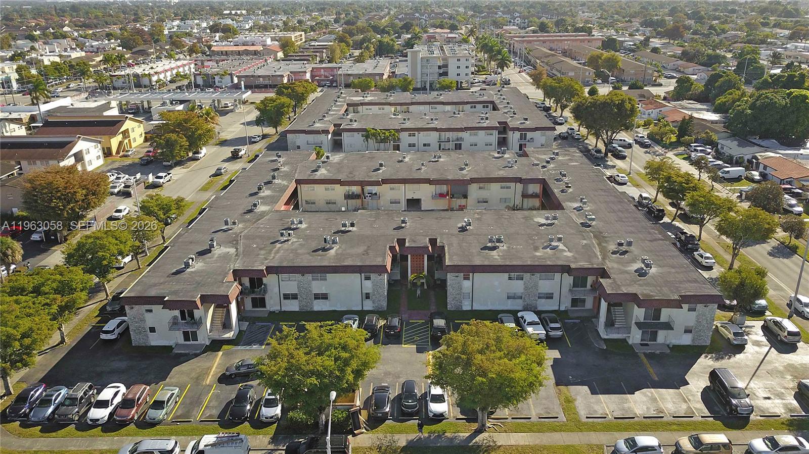 1275 W 35th St #45B Hialeah, FL 33012