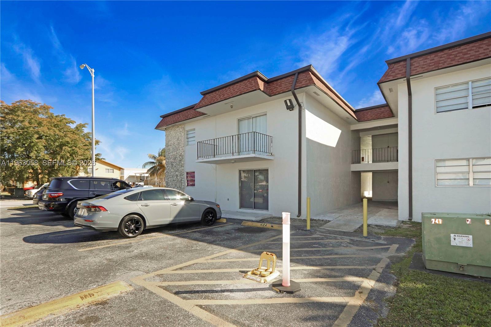 1275 W 35th St #45B Hialeah, FL 33012