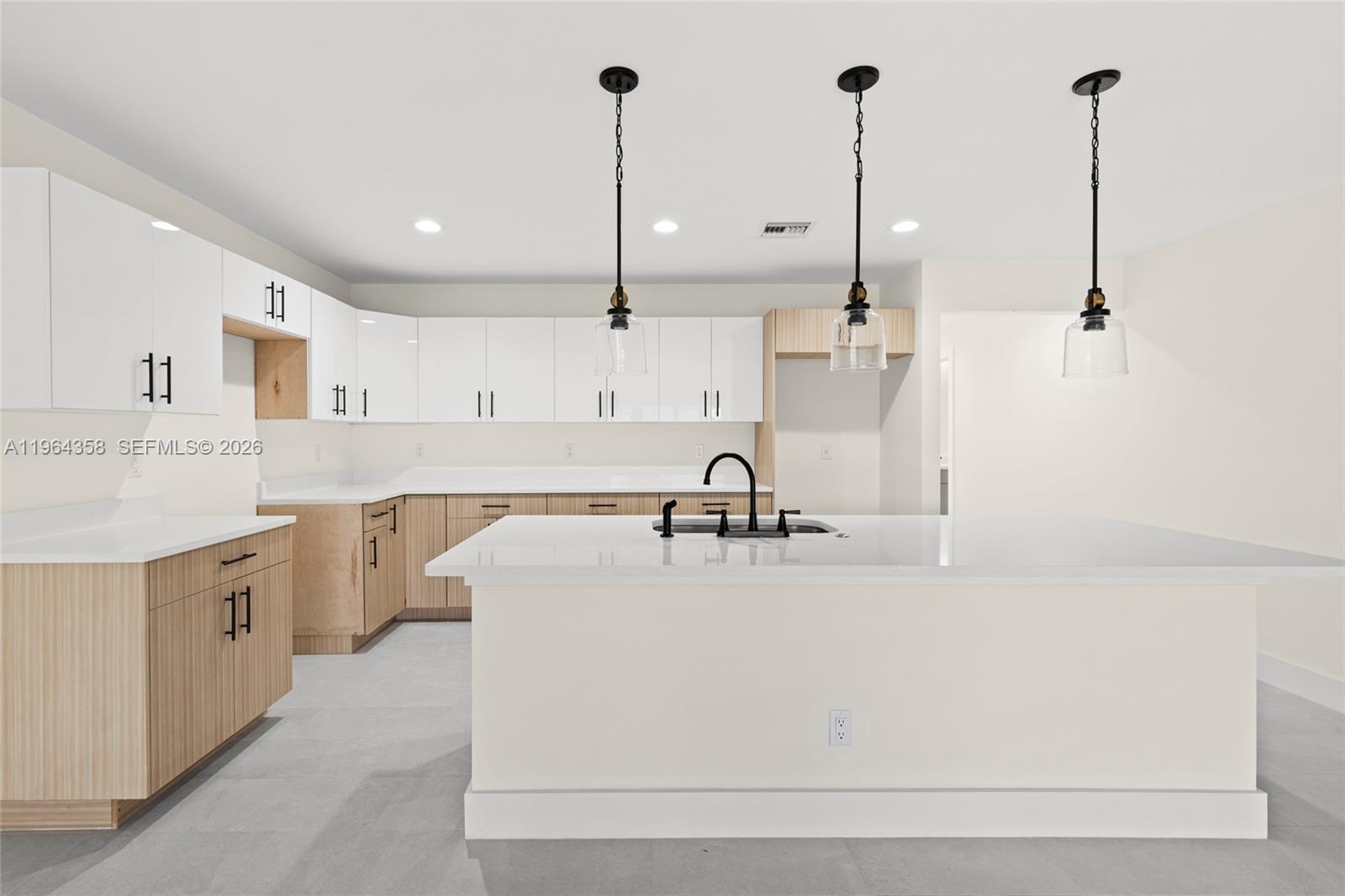 560 SW Carter Ave Port St Lucie, FL 34983