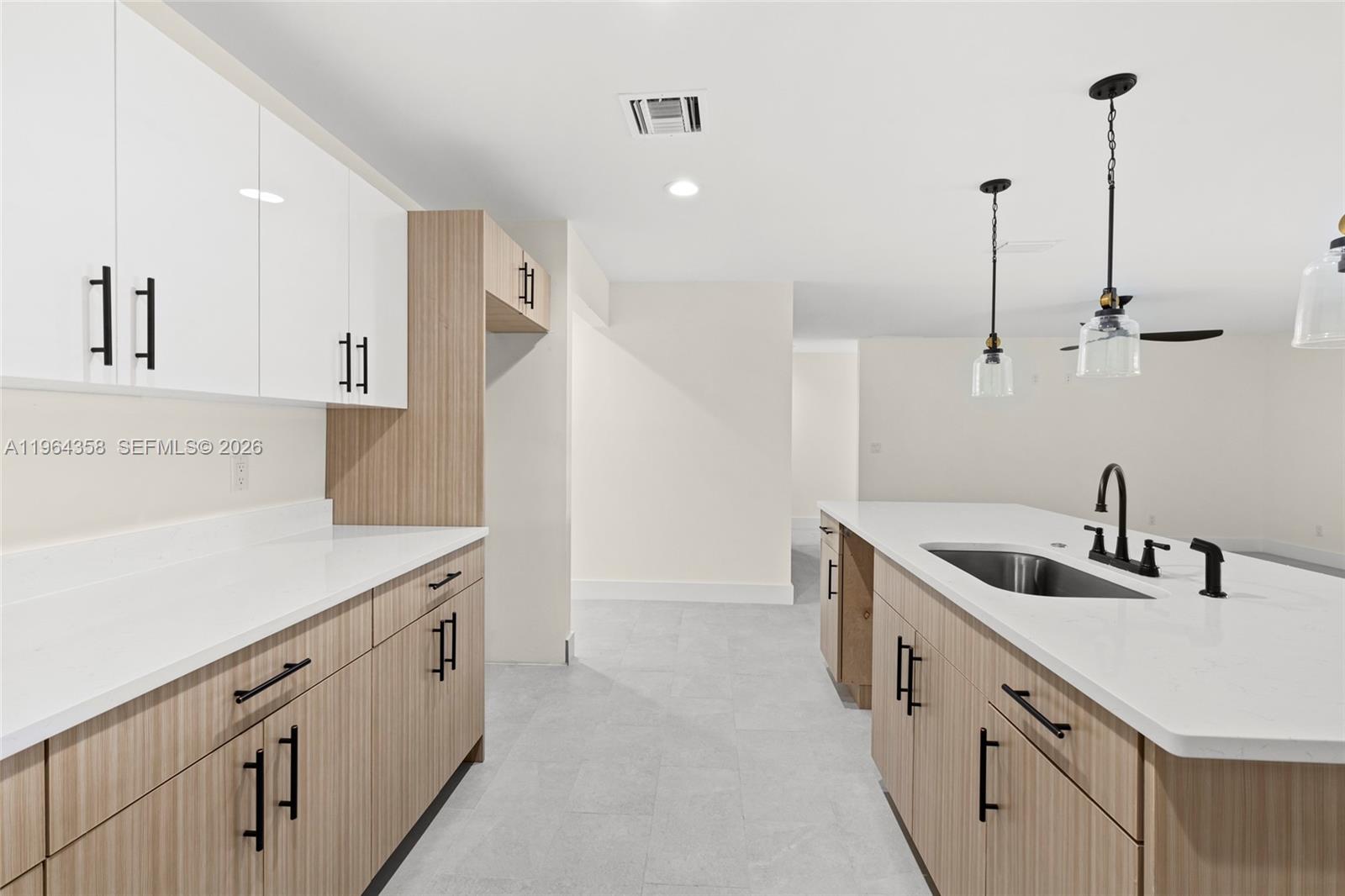 560 SW Carter Ave Port St Lucie, FL 34983