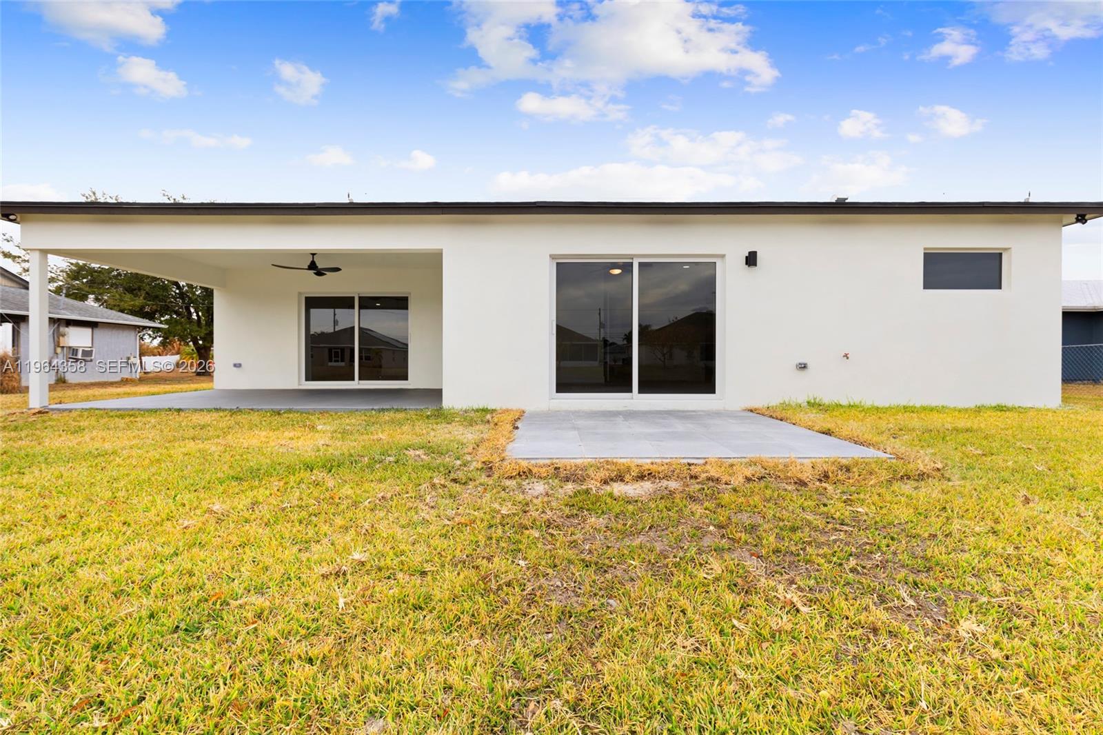 560 SW Carter Ave Port St Lucie, FL 34983