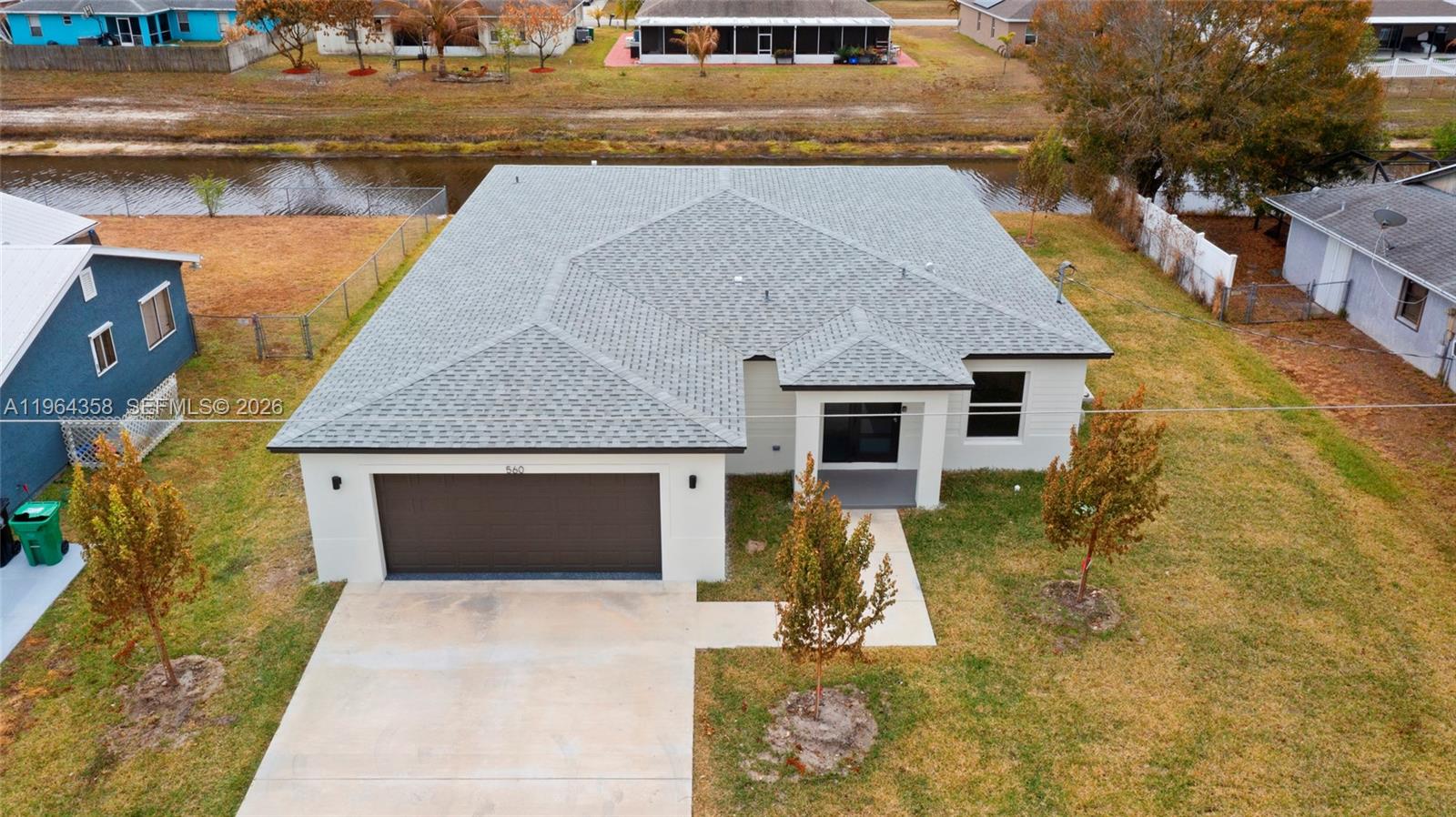 560 SW Carter Ave Port St Lucie, FL 34983