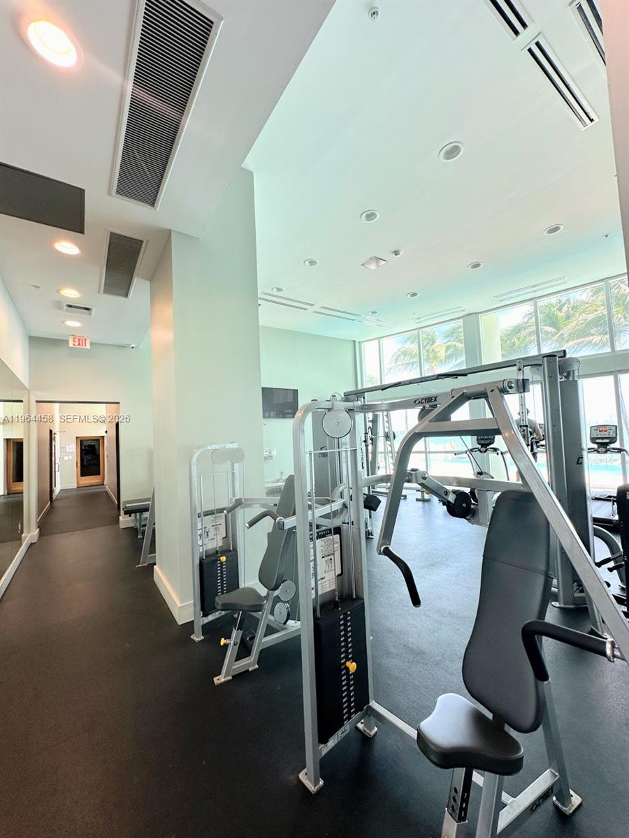 image Onyx on the Bay14