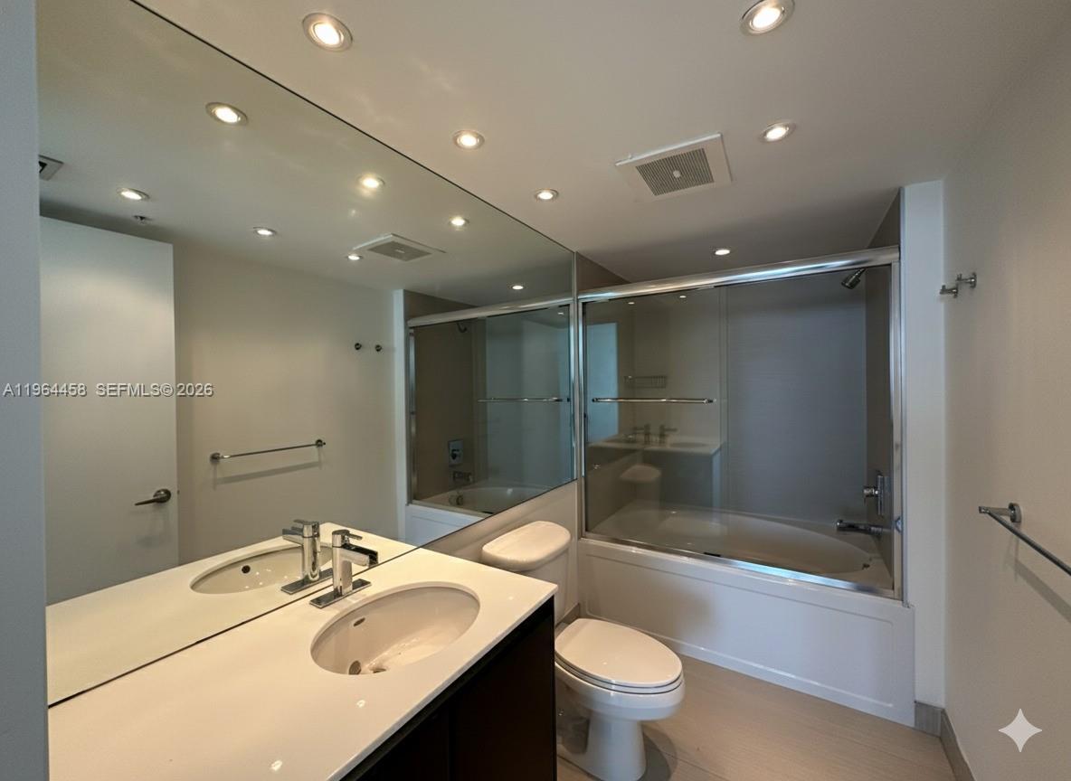 image Onyx on the Bay3