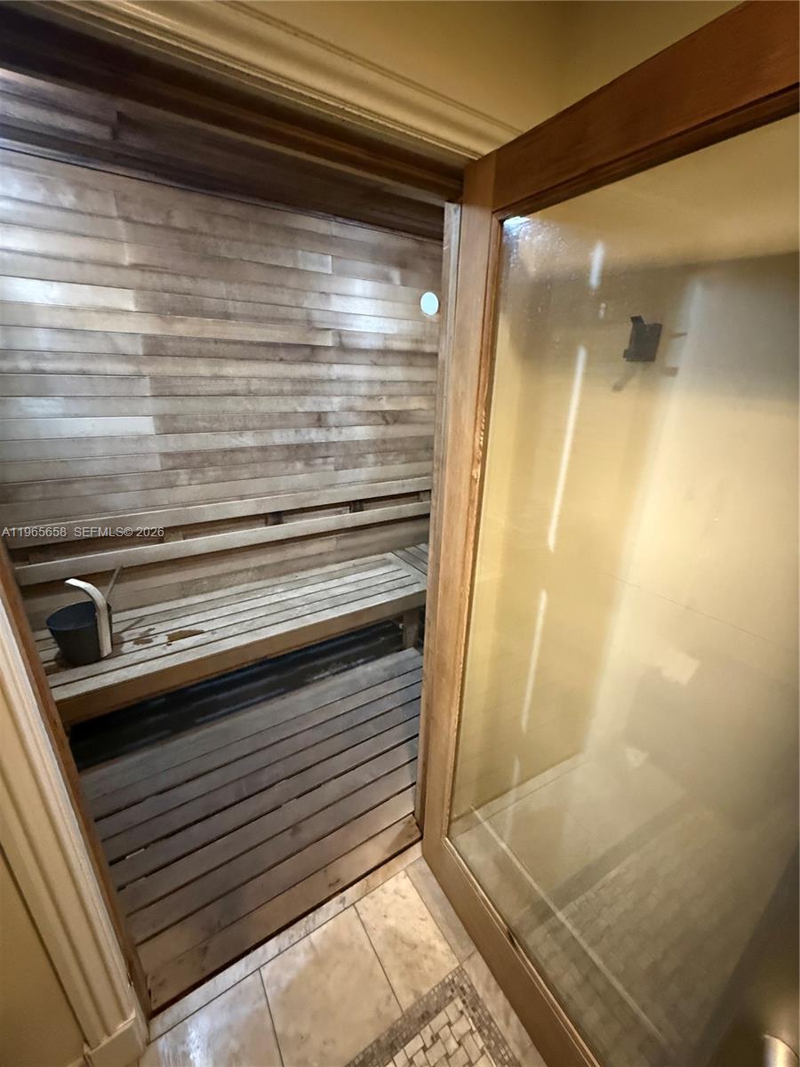 image St Tropez Sunny Isles26