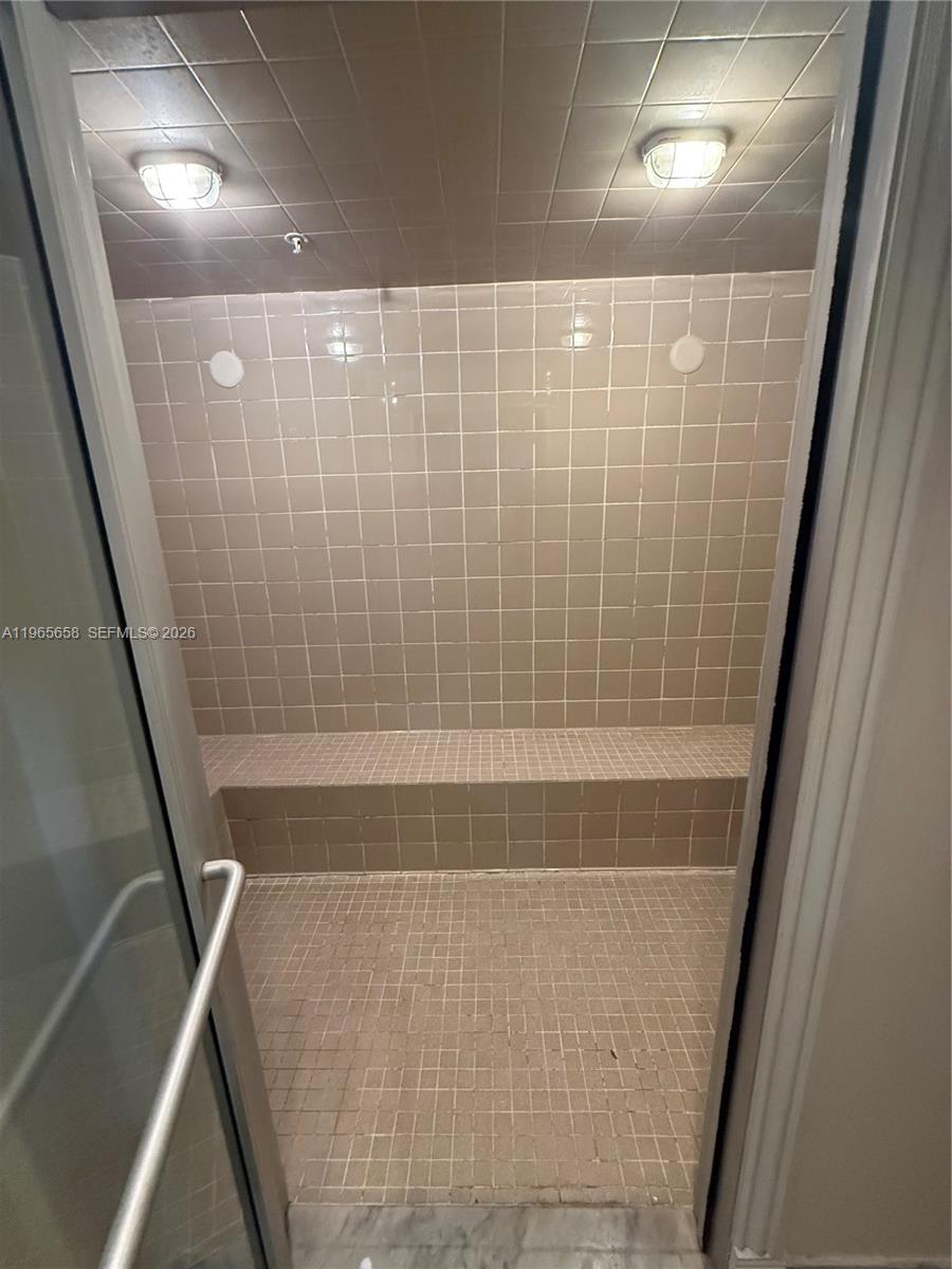 image St Tropez Sunny Isles27