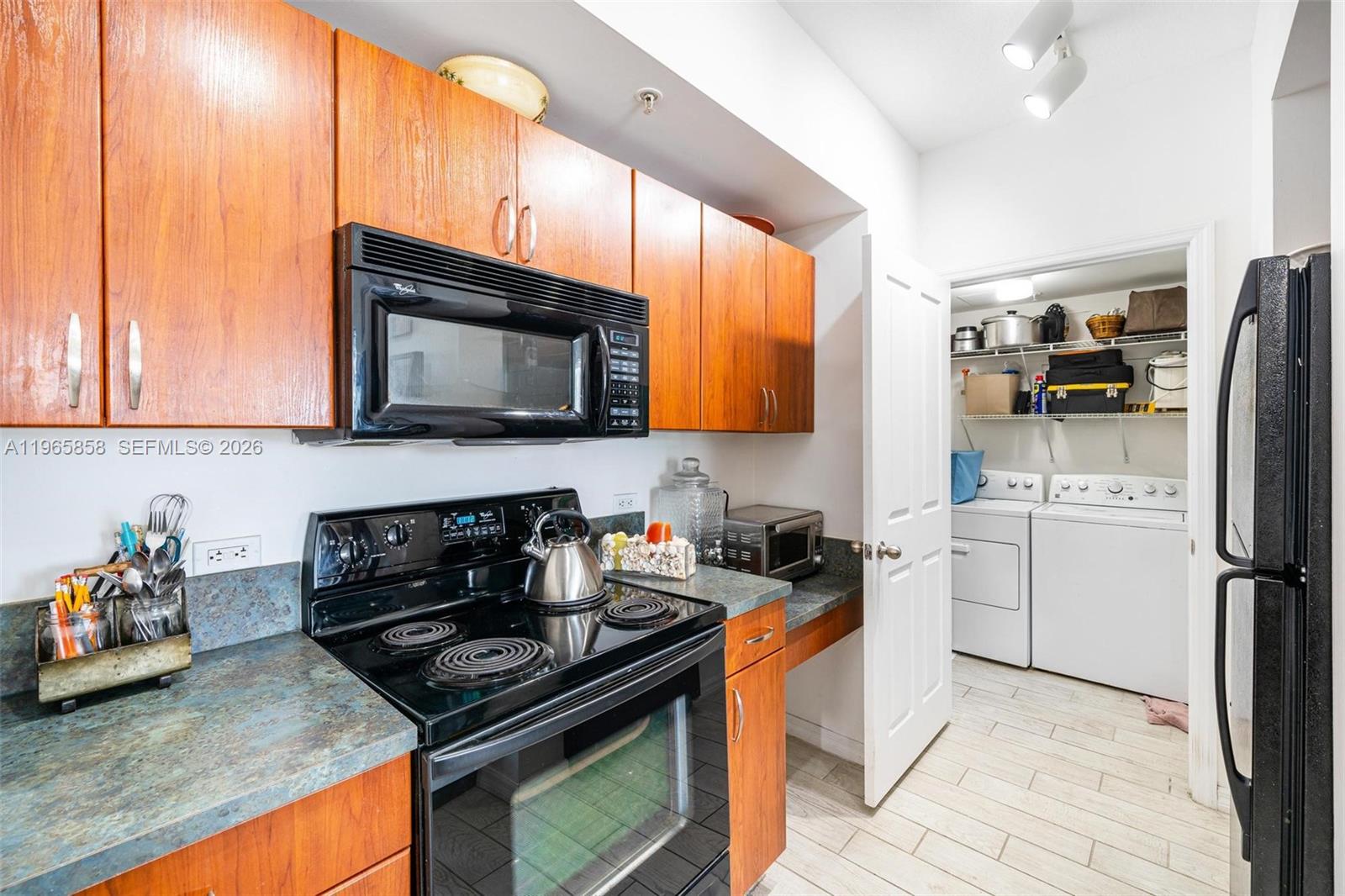 9172 Collins Ave #210 Surfside, FL 33154