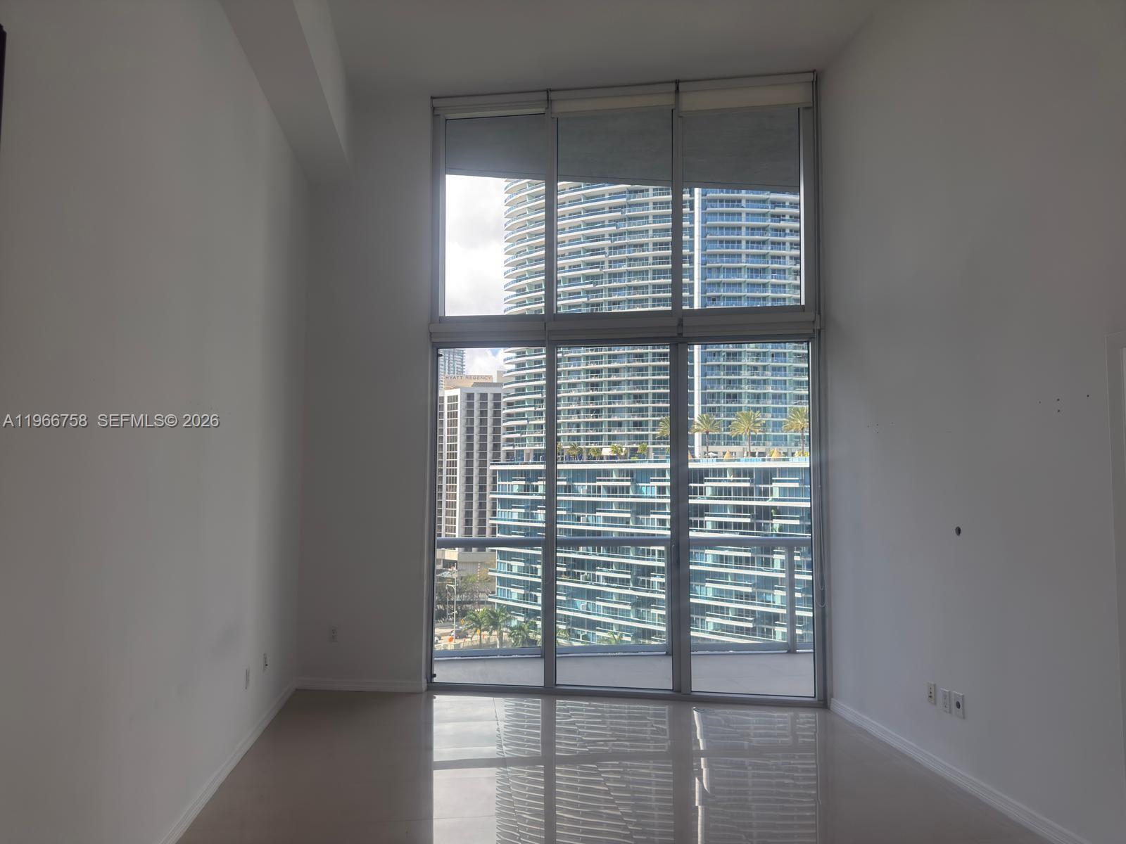 image Icon Brickell I12