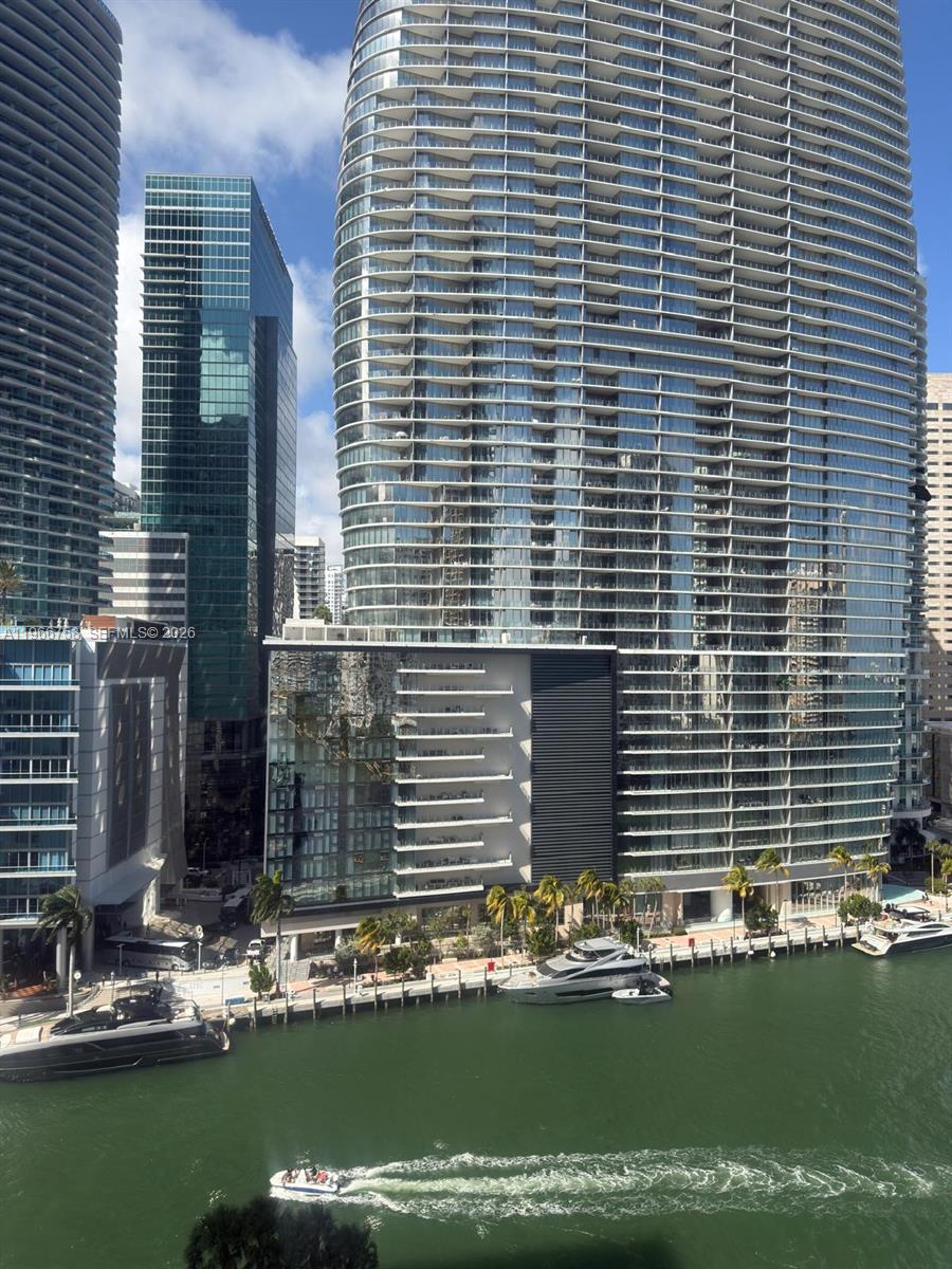 image Icon Brickell I22