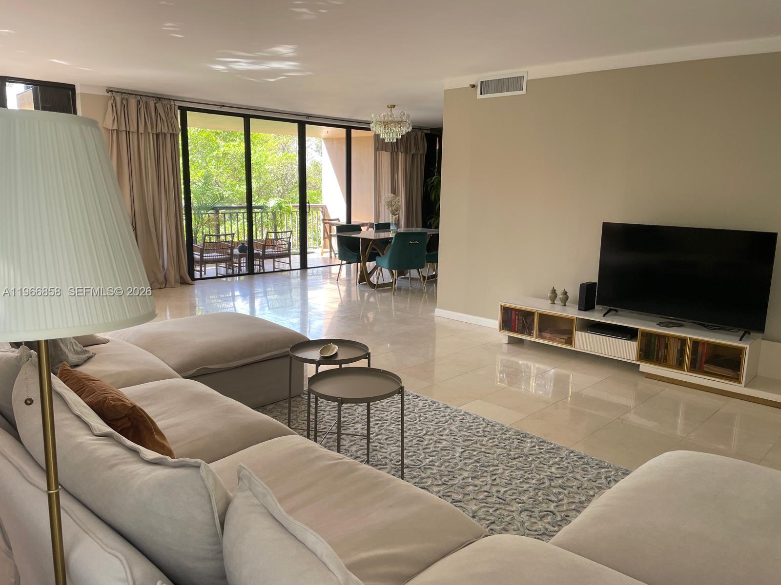 image Tiffany of Bal Harbour7