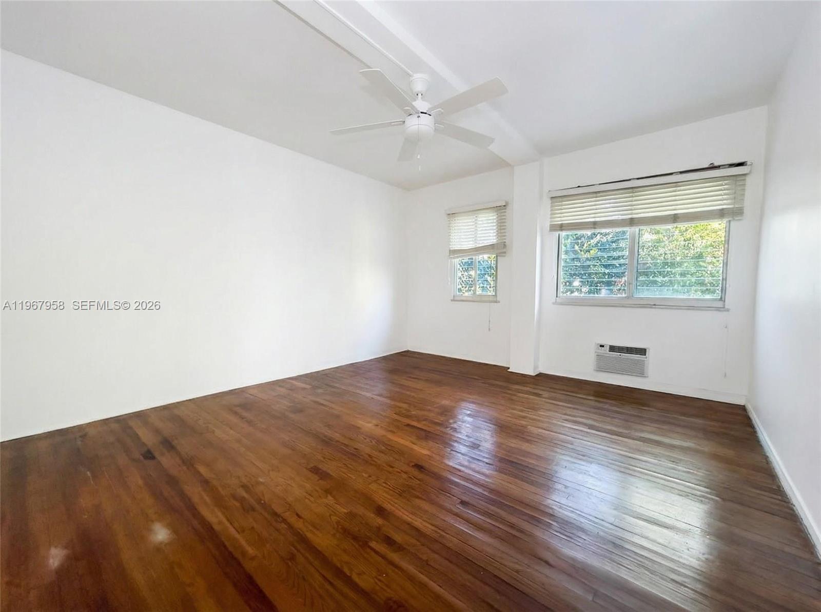 841 W 40th St #2 Miami Beach, FL 33140