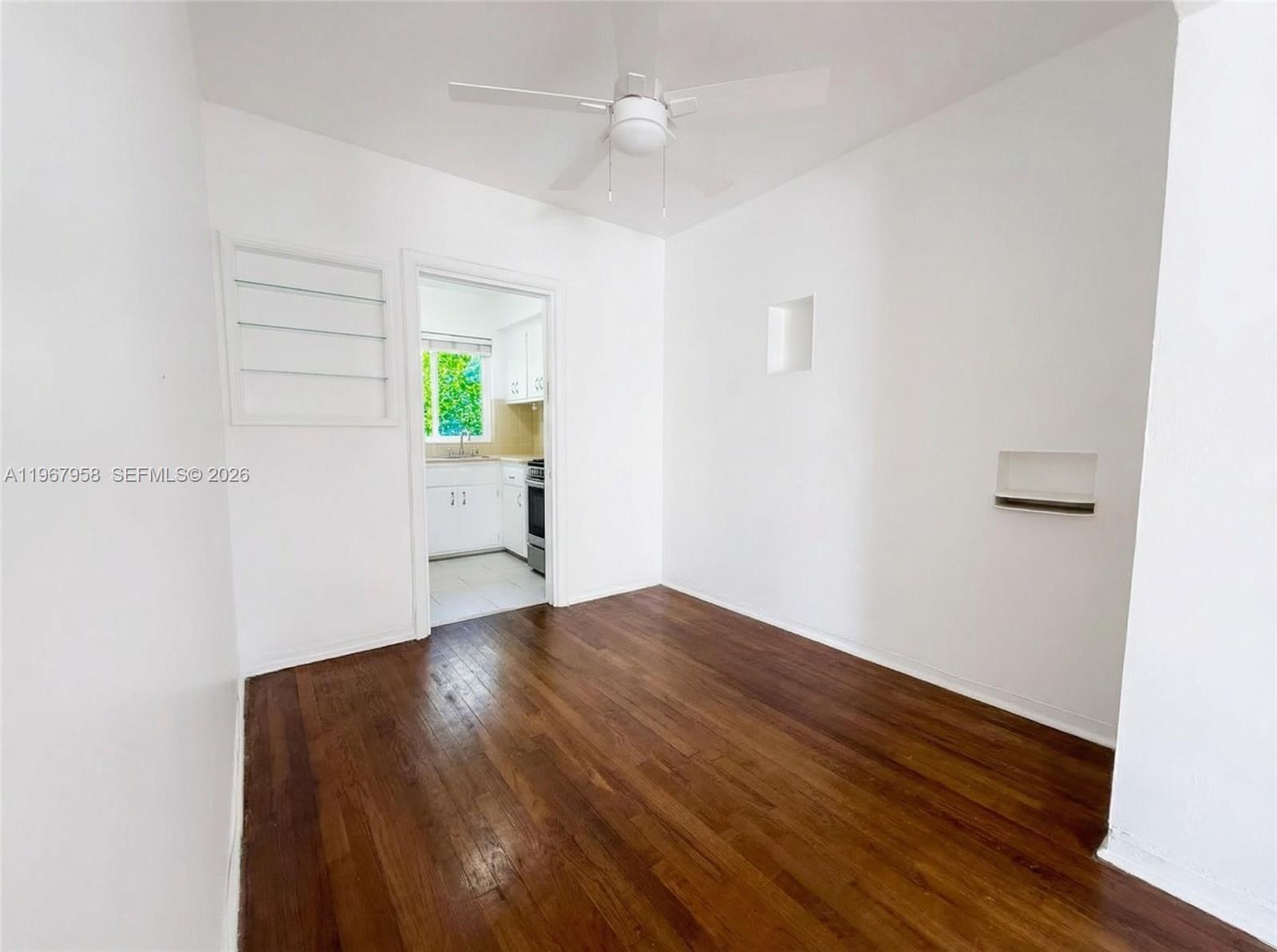 841 W 40th St #2 Miami Beach, FL 33140