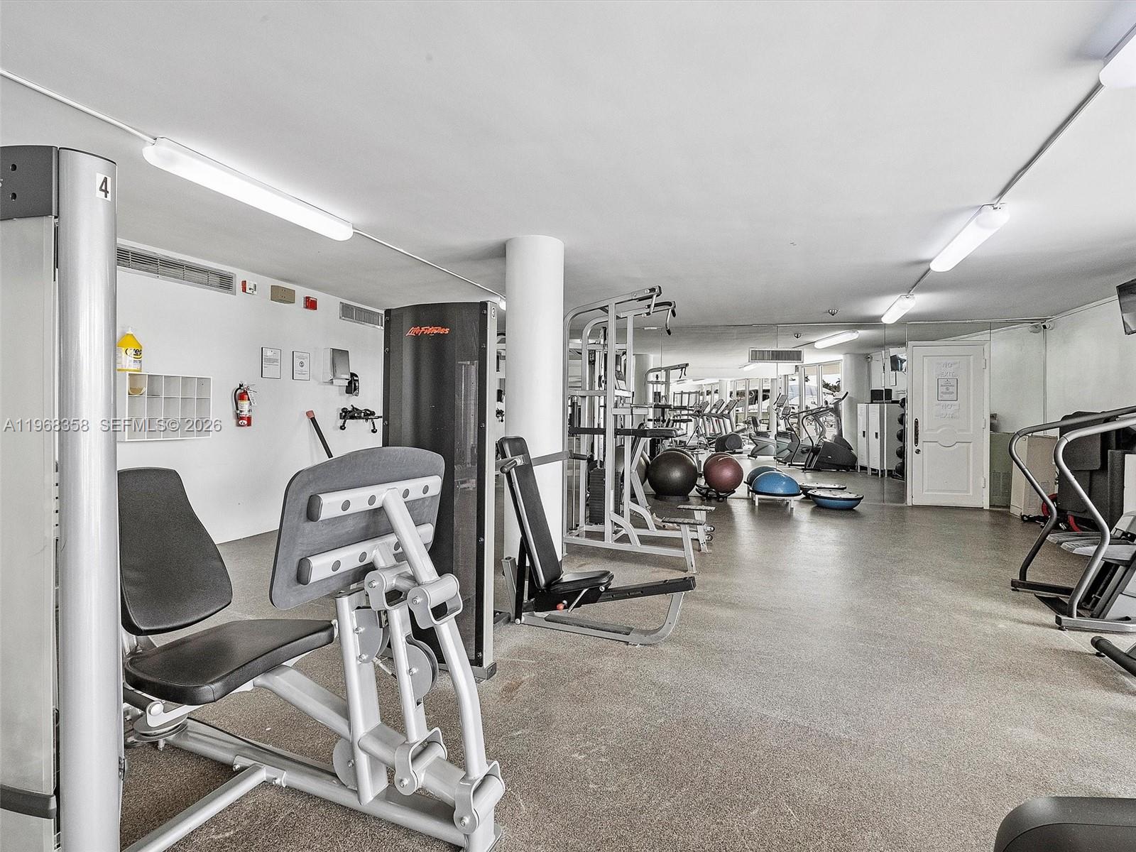 900 Bay Dr #125 Miami Beach, FL 33141