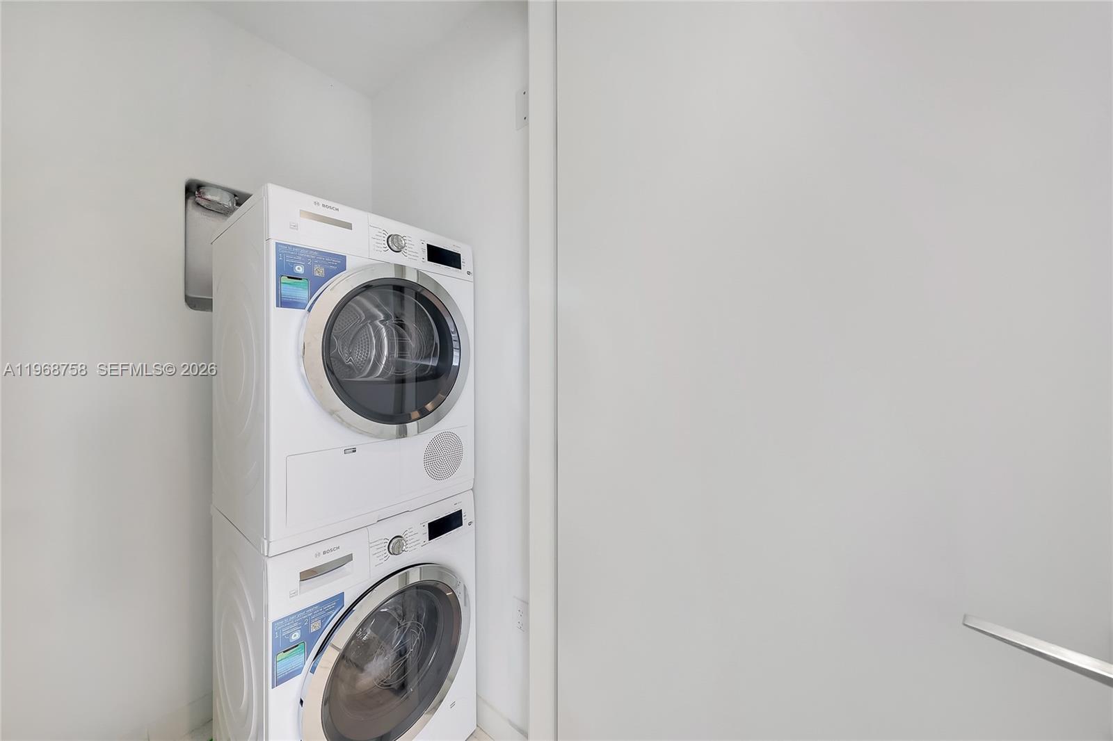 300 Biscayne Blvd Way #1105C Miami, FL 33131