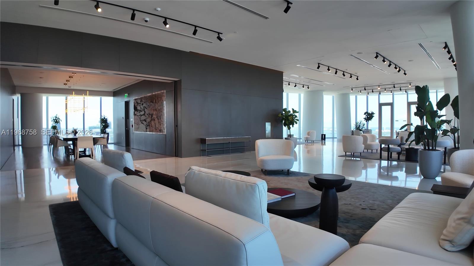 image Aston Martin Residences22