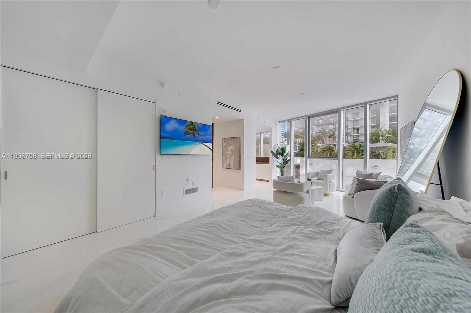 300 Biscayne Blvd Way #1105C Miami, FL 33131