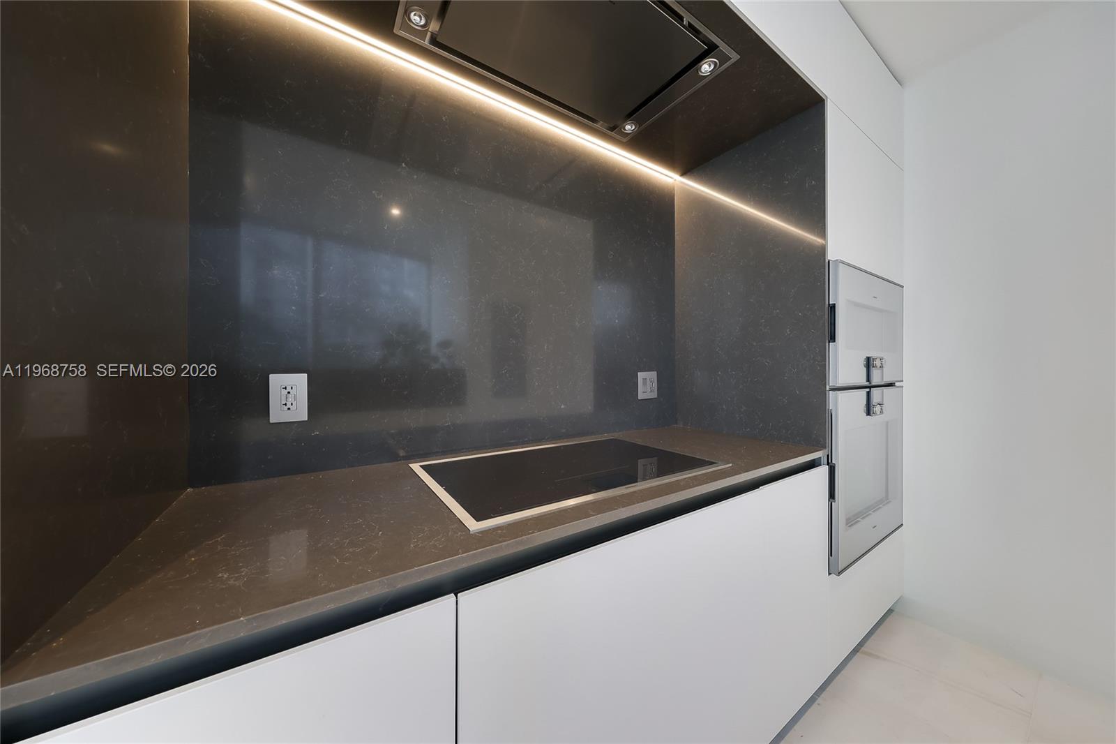 300 Biscayne Blvd Way #1105C Miami, FL 33131