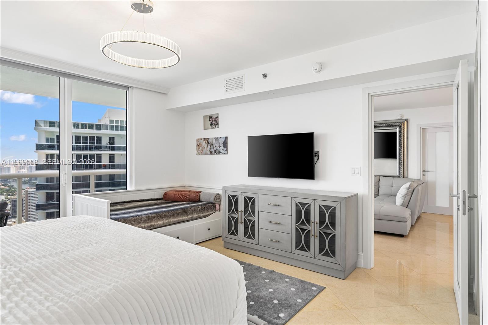 image Beach Club 218