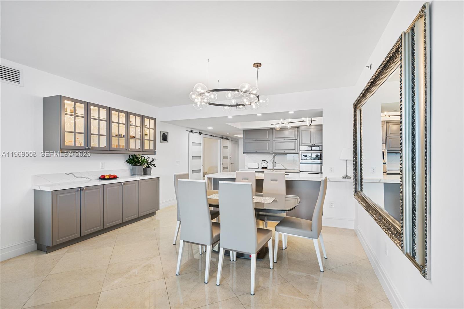 image Beach Club 222