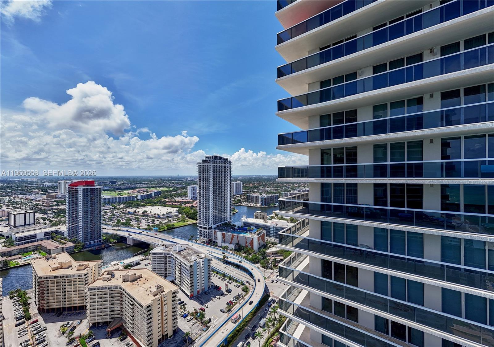 image Beach Club 245