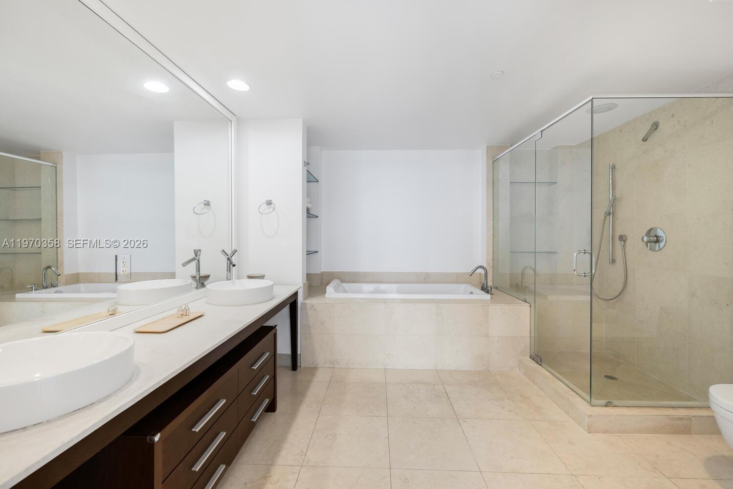 image Icon Brickell I10