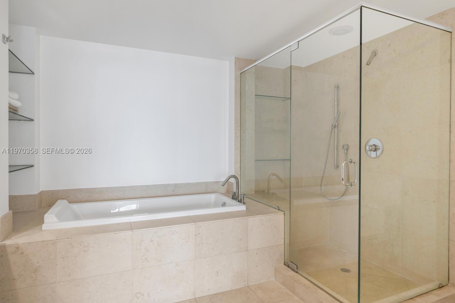 image Icon Brickell I11