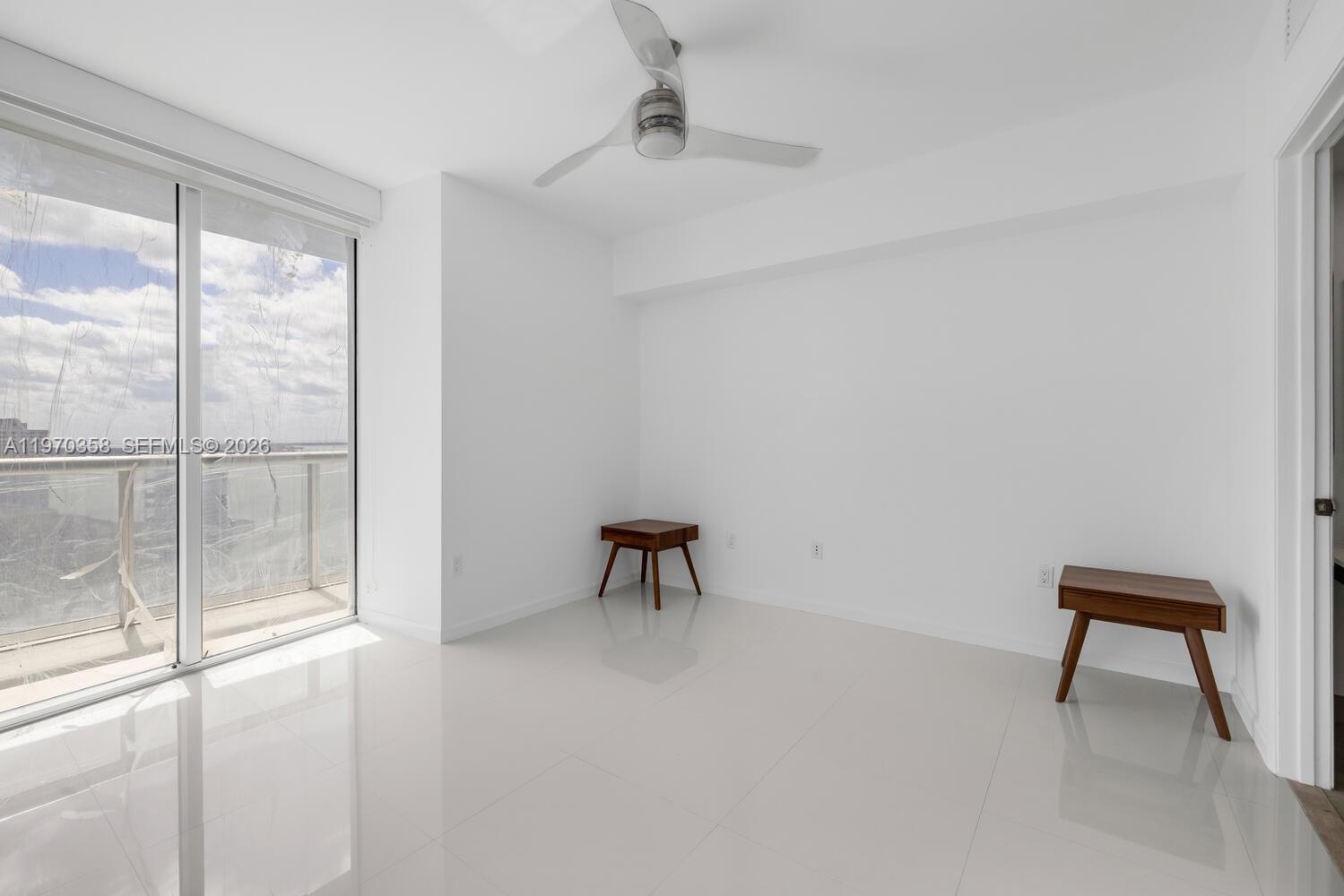 image Icon Brickell I17