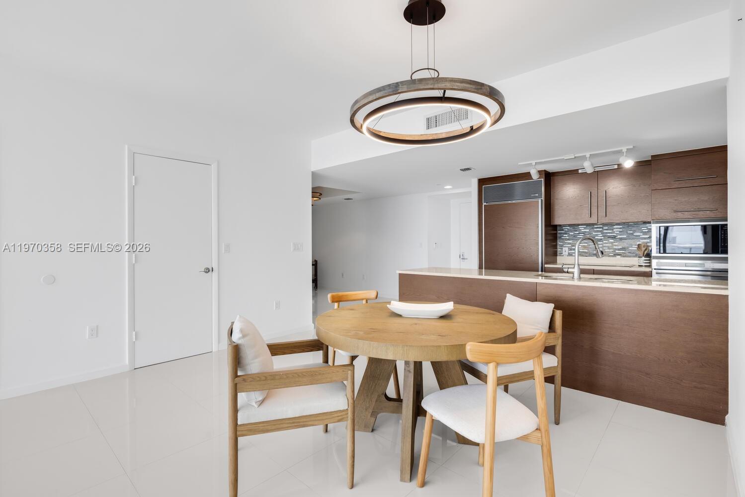 image Icon Brickell I8