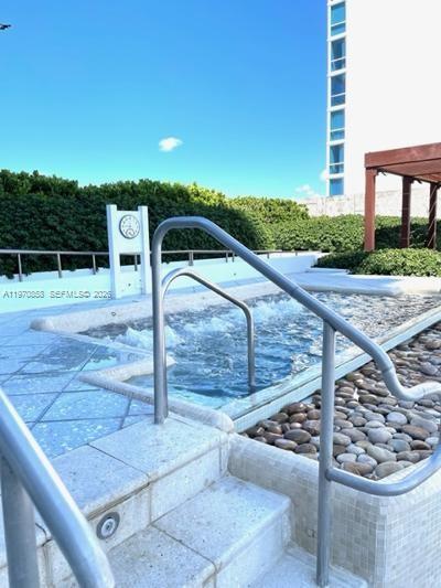 image The Carillon Center Tower30