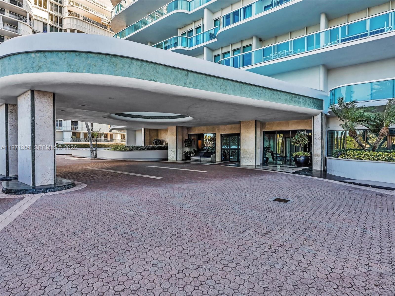 10101 Collins Ave #18C + CABANA Bal Harbour, FL 33154