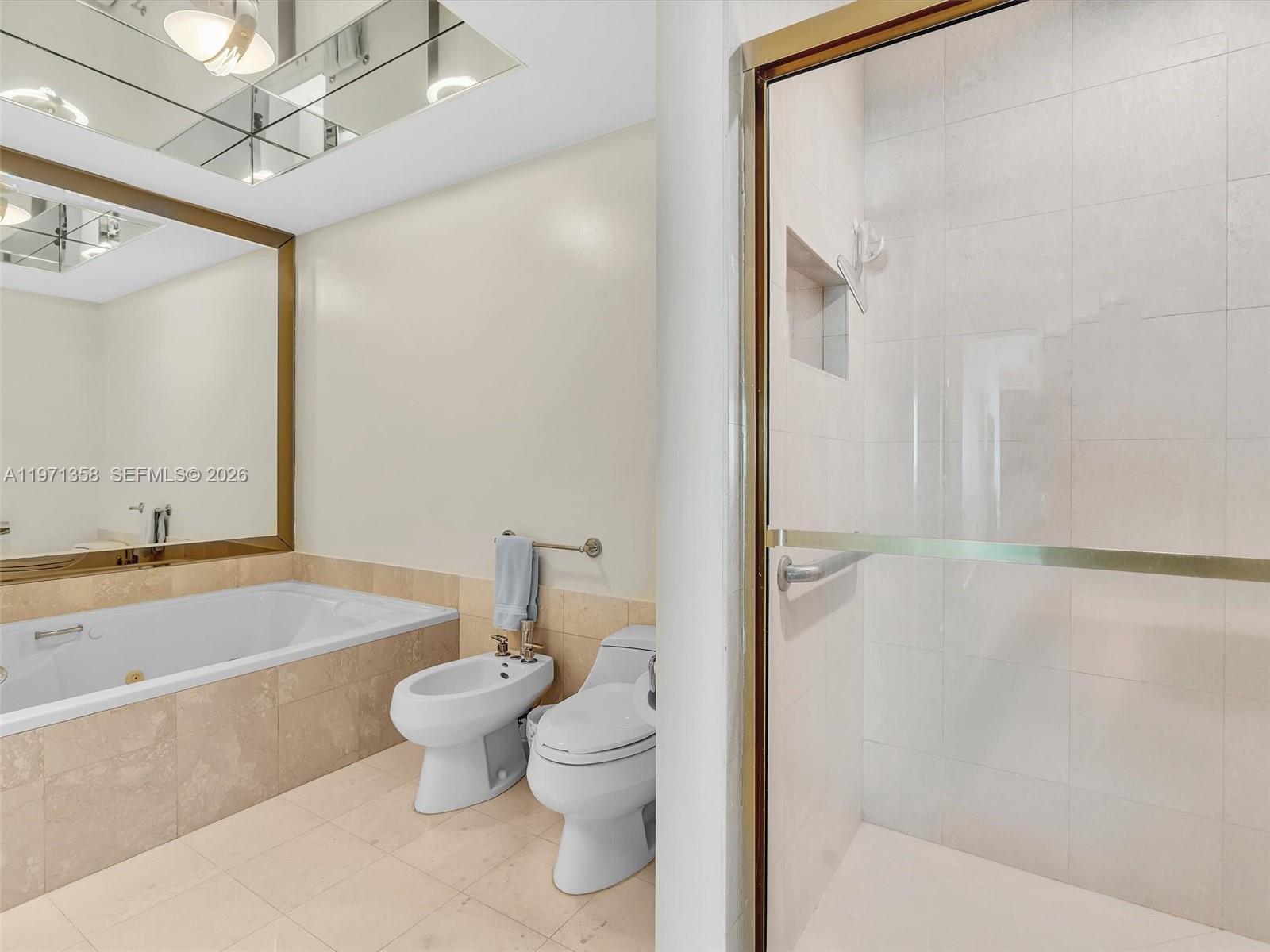 10101 Collins Ave #18C + CABANA Bal Harbour, FL 33154