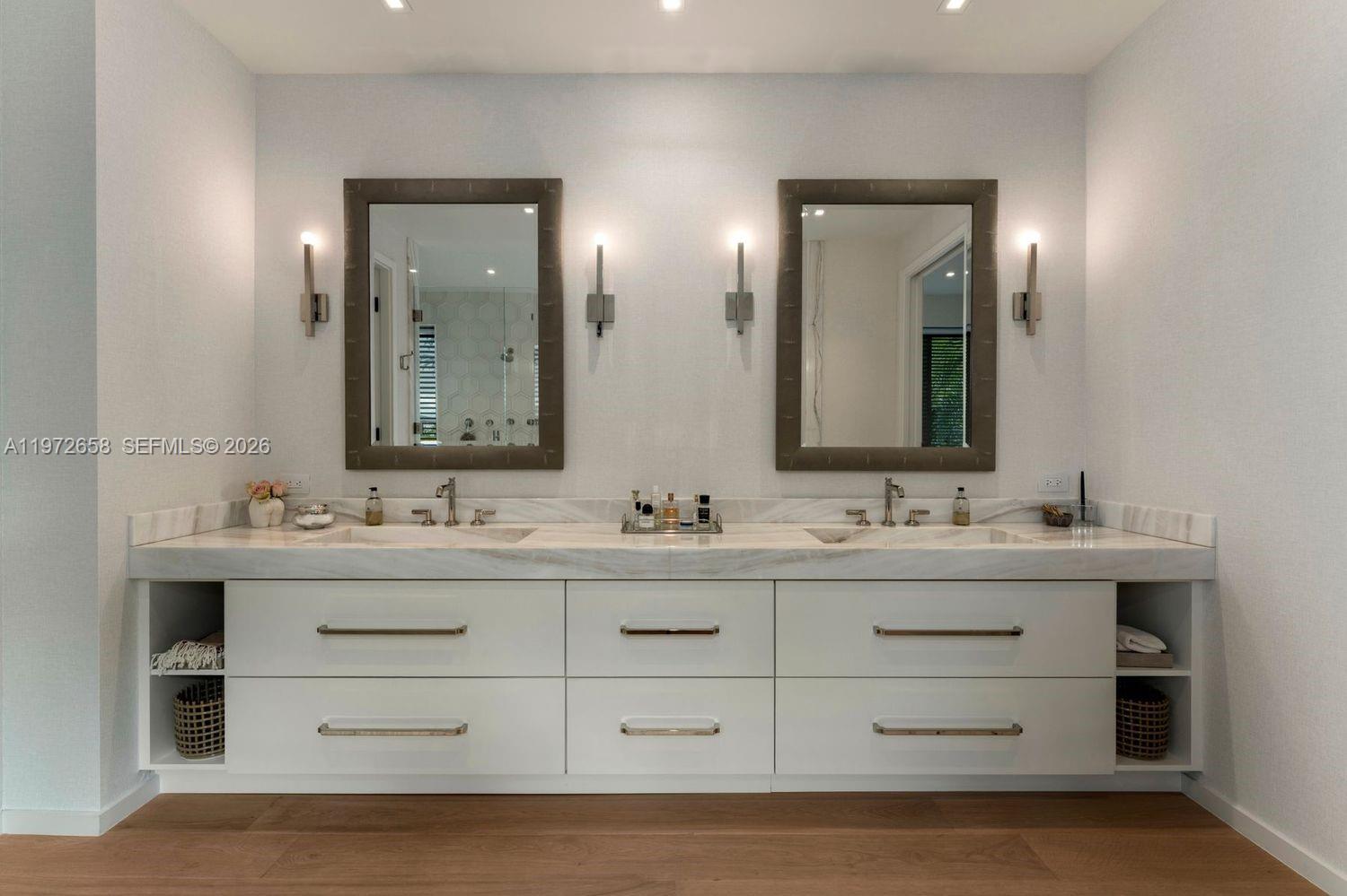 6850 Sunrise Ct Coral Gables, FL 33133