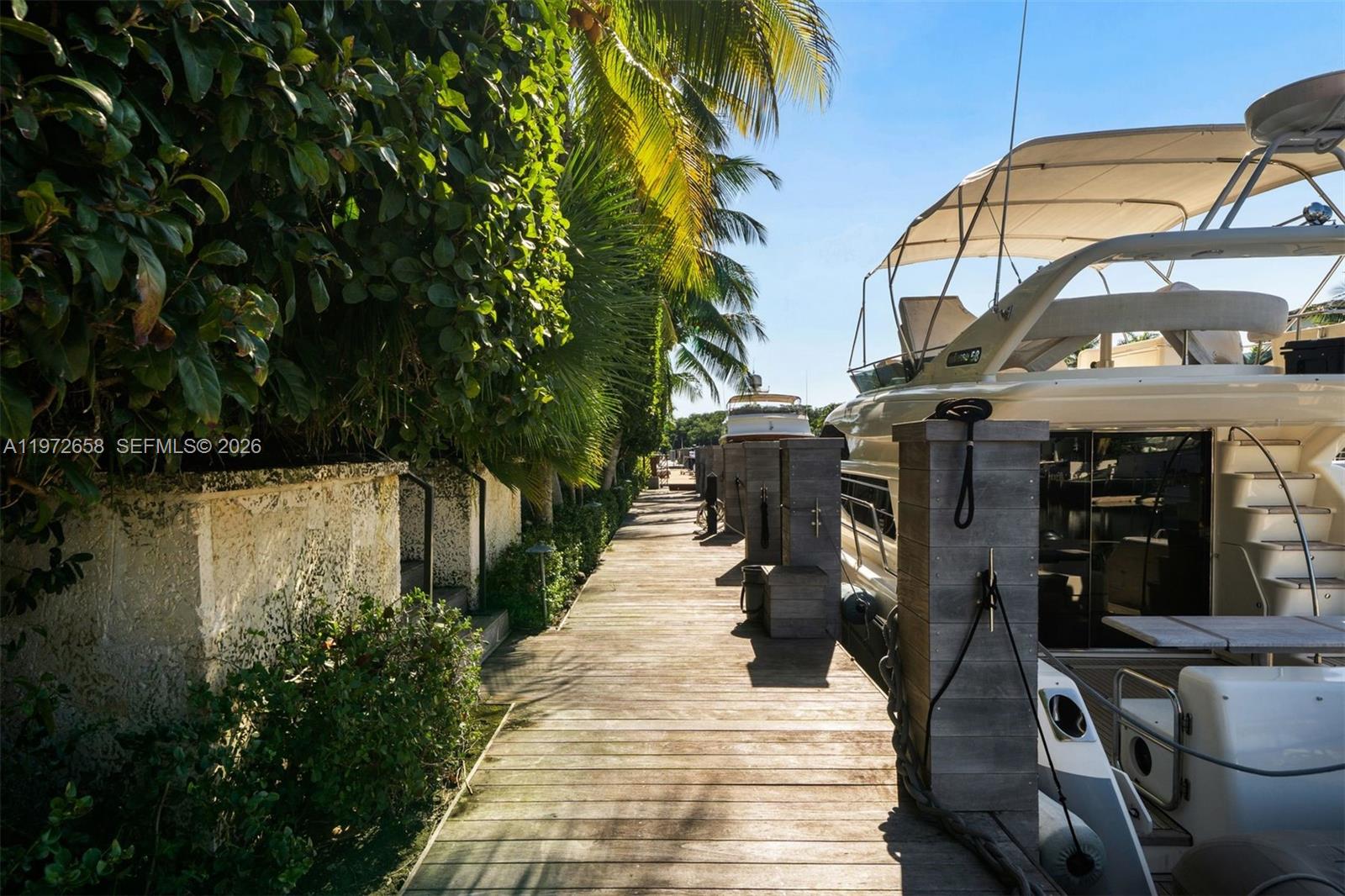 6850 Sunrise Ct Coral Gables, FL 33133