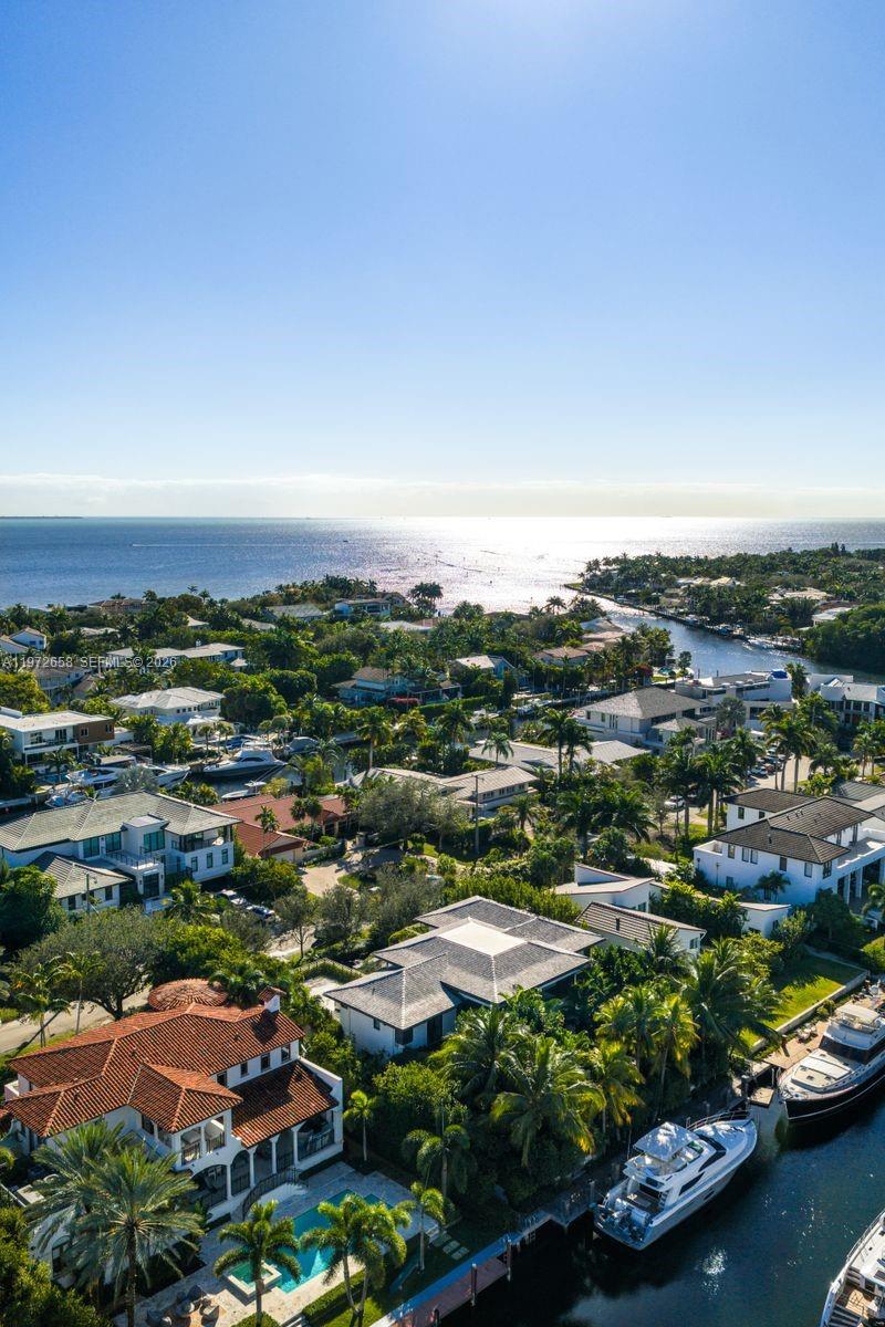 6850 Sunrise Ct Coral Gables, FL 33133