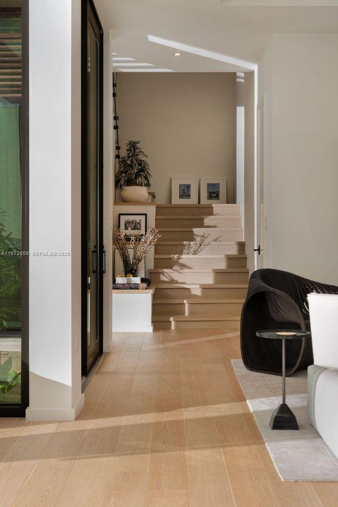 6850 Sunrise Ct Coral Gables, FL 33133