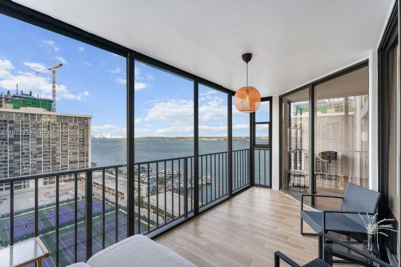 image Brickell Place III2