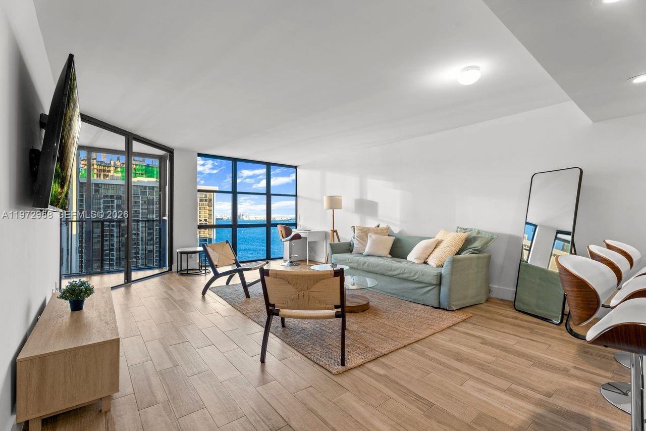 image Brickell Place III4