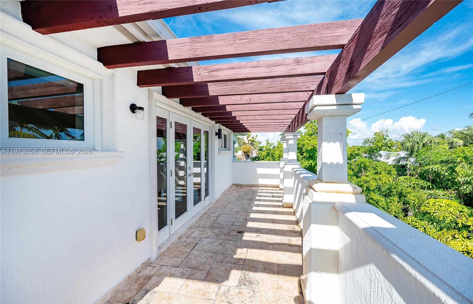 541 S Mashta Dr Key Biscayne, FL 33149