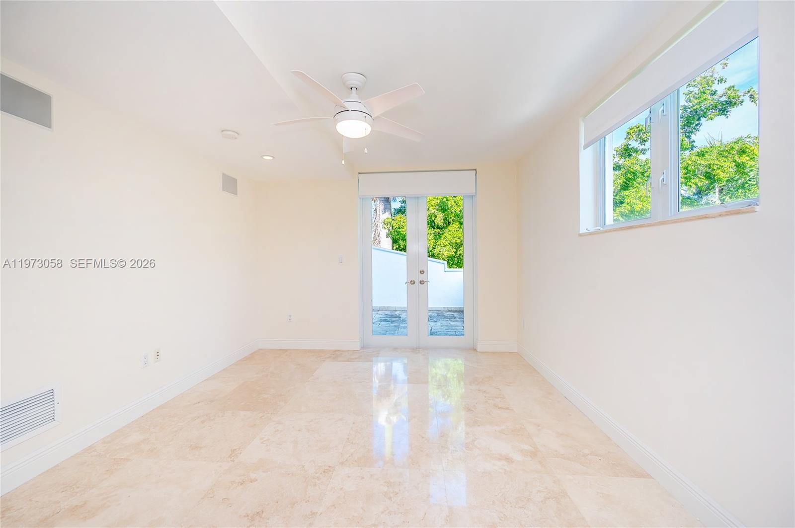 541 S Mashta Dr Key Biscayne, FL 33149
