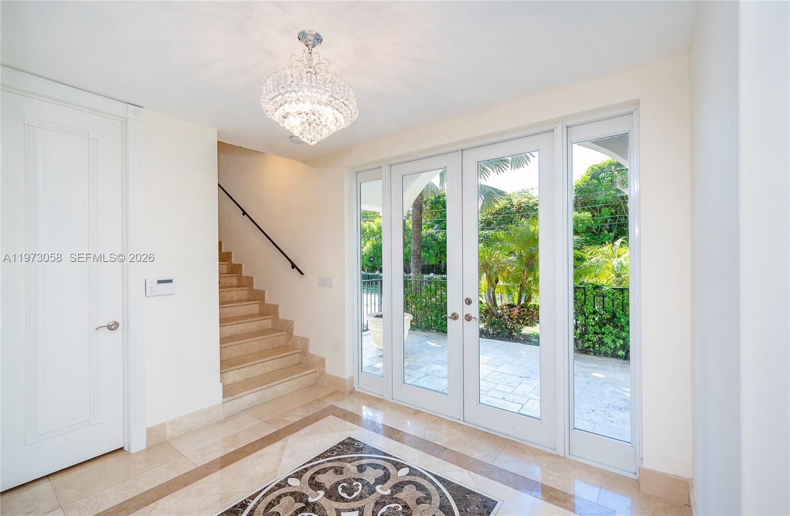 541 S Mashta Dr Key Biscayne, FL 33149