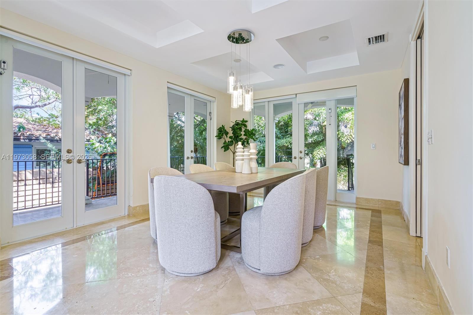 541 S Mashta Dr Key Biscayne, FL 33149