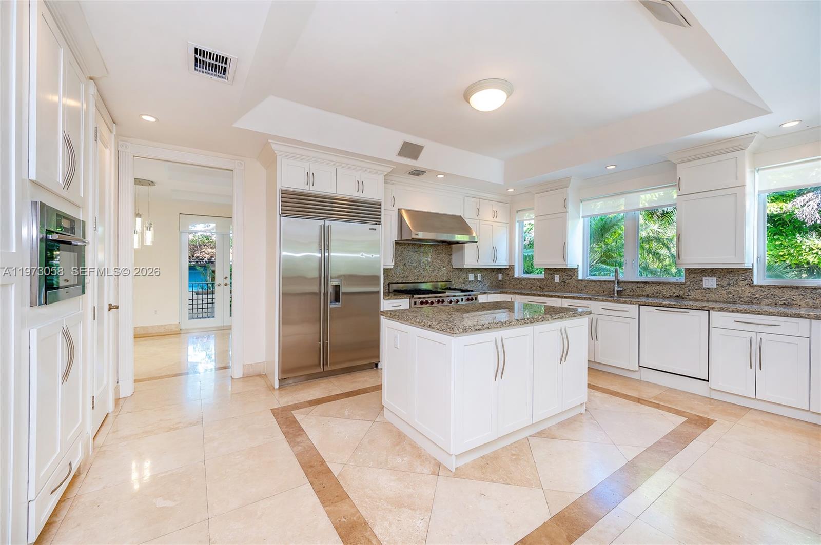 541 S Mashta Dr Key Biscayne, FL 33149