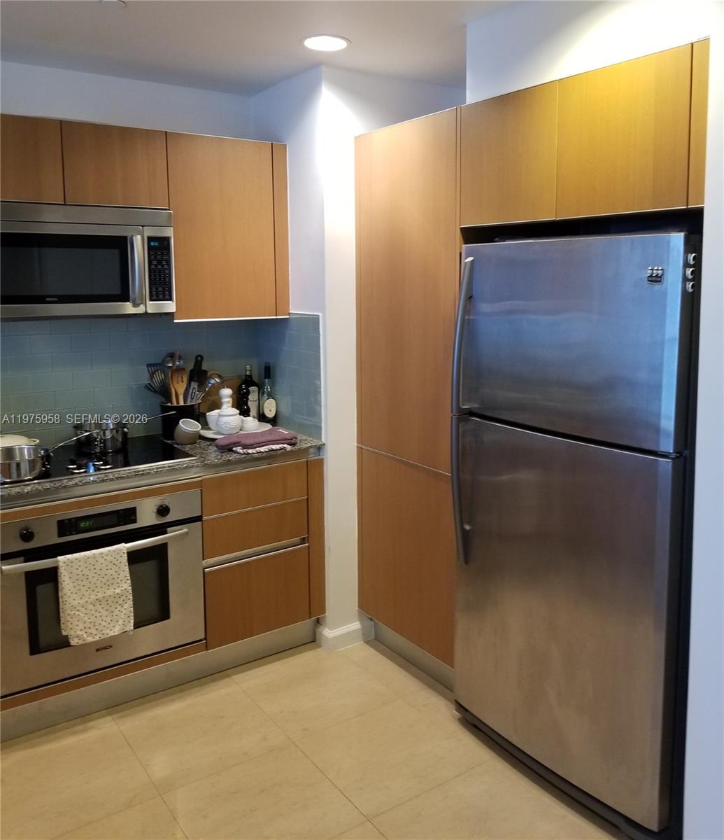 1050 Brickell Ave #2622 Miami, FL 33131