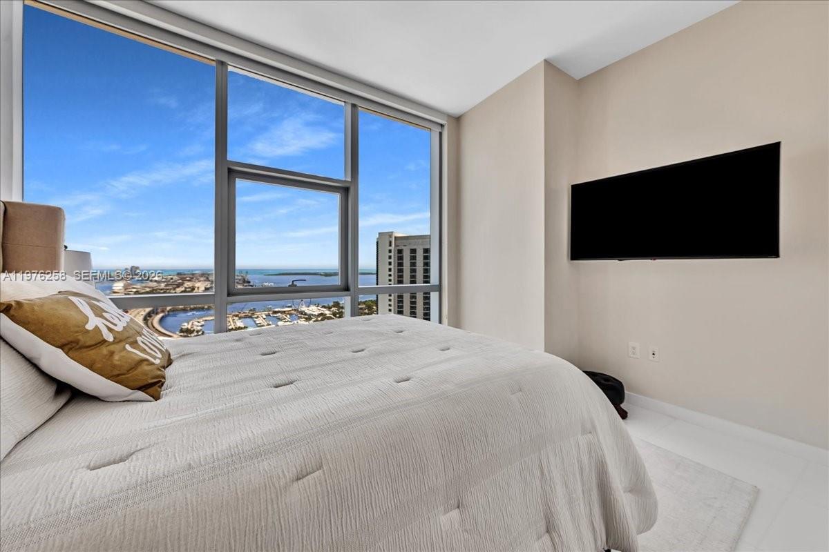 851 NE 1st Ave #3711 Miami, FL 33132