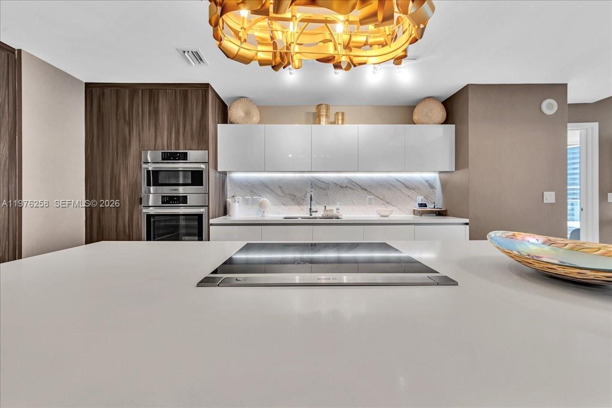 851 NE 1st Ave #3711 Miami, FL 33132