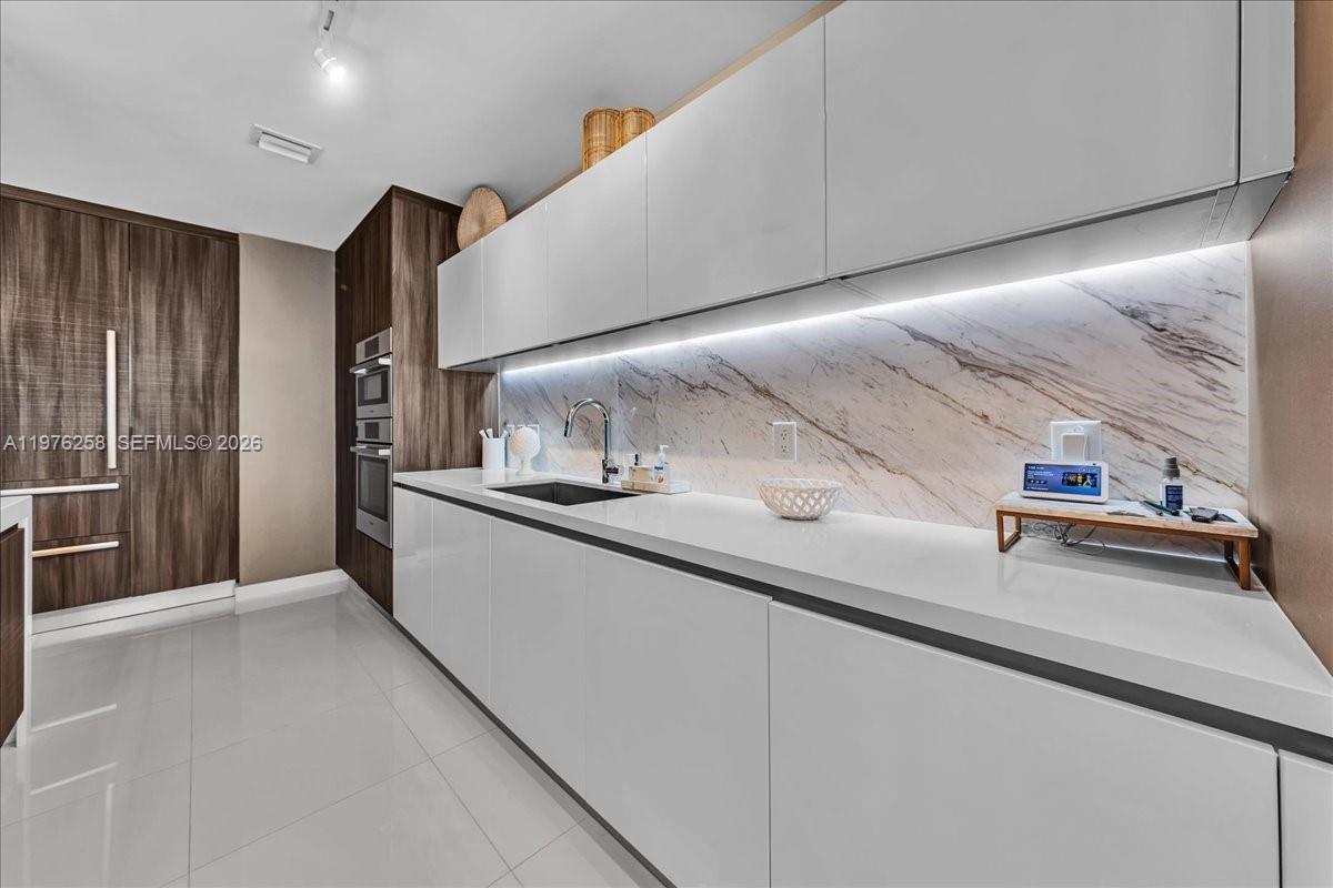 851 NE 1st Ave #3711 Miami, FL 33132