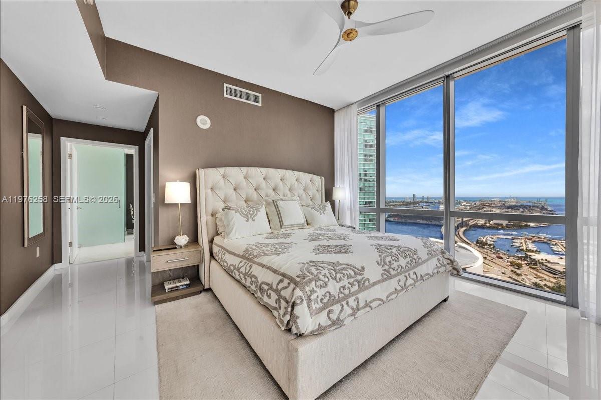 851 NE 1st Ave #3711 Miami, FL 33132