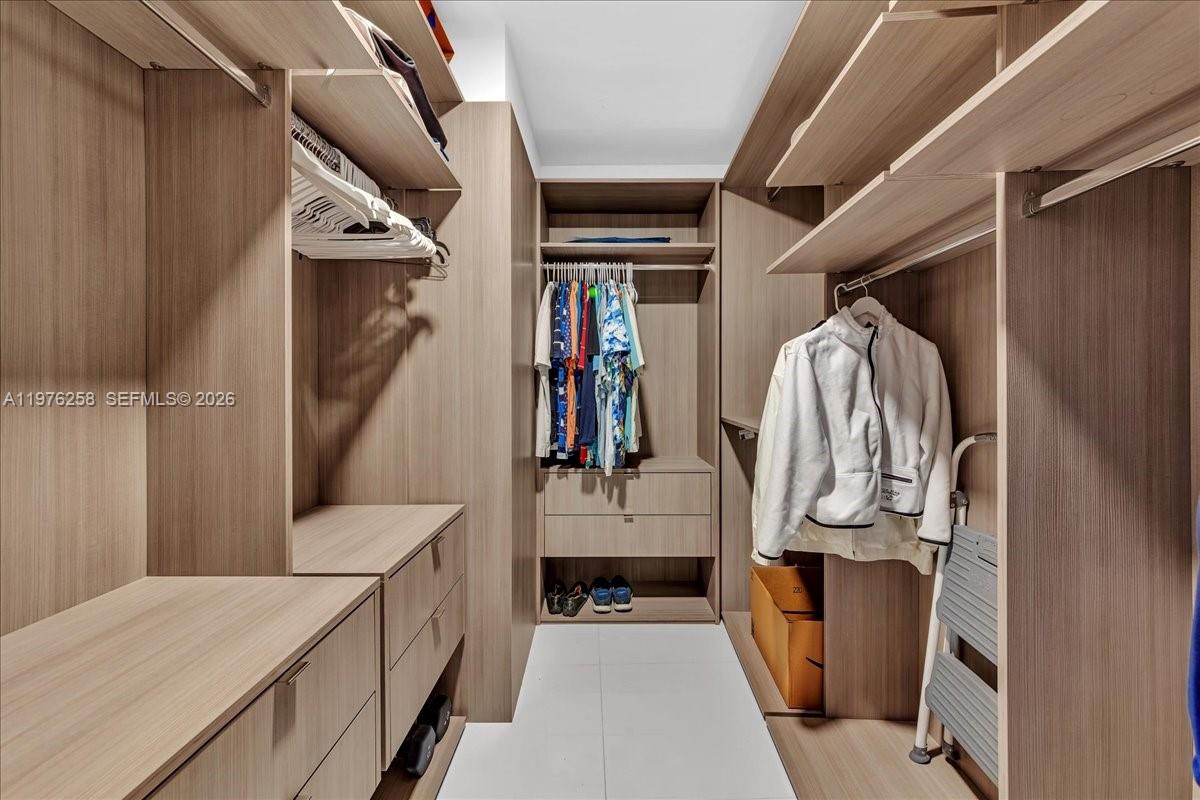 851 NE 1st Ave #3711 Miami, FL 33132