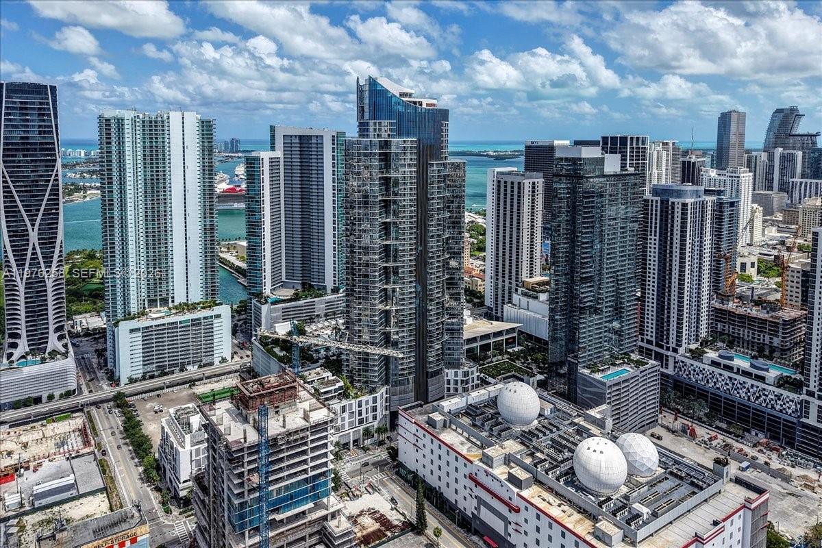 851 NE 1st Ave #3711 Miami, FL 33132