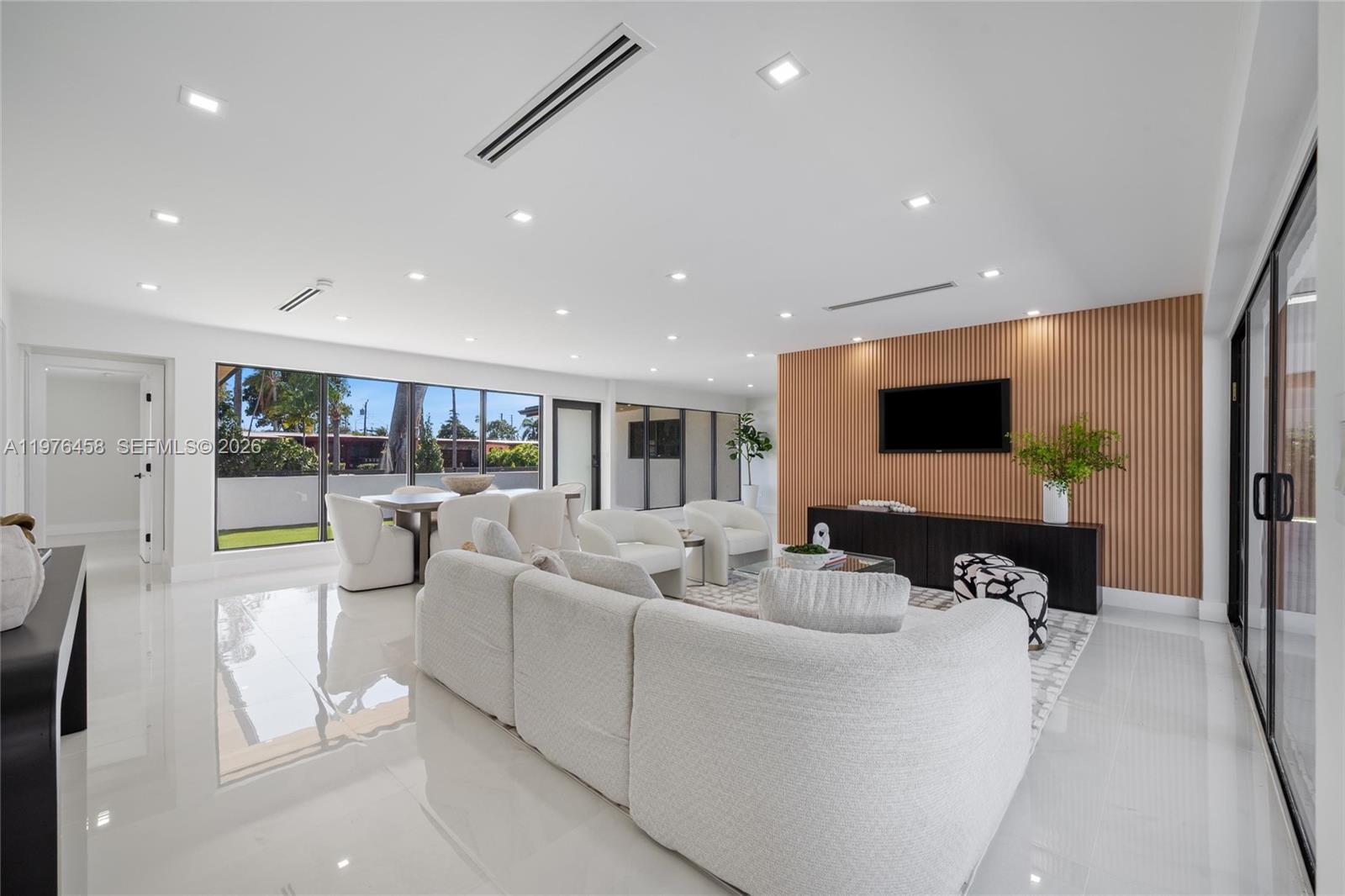 1931 186th Dr North Miami Beach, FL 33179